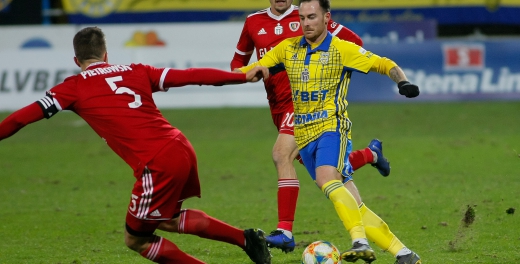Arka - Piast 1:2. Gdynia znów gościnna
