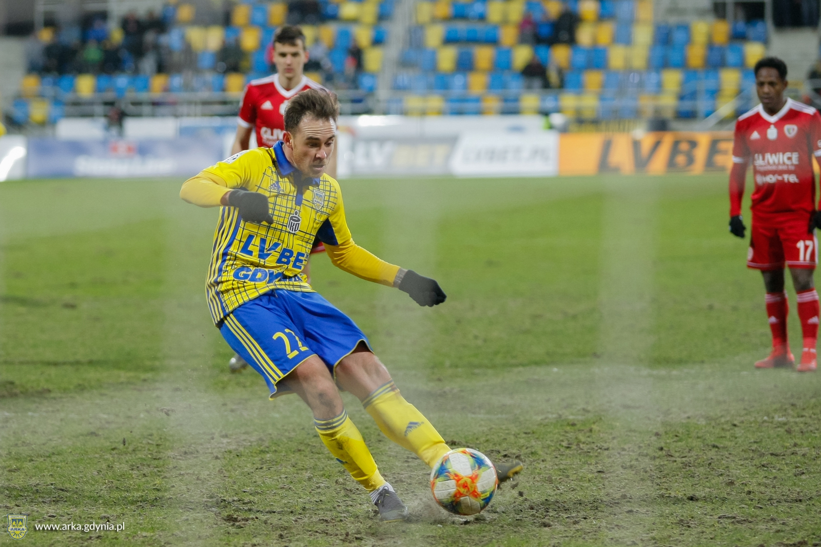 Statystyka meczu Arka Gdynia - Piast Gliwice-image