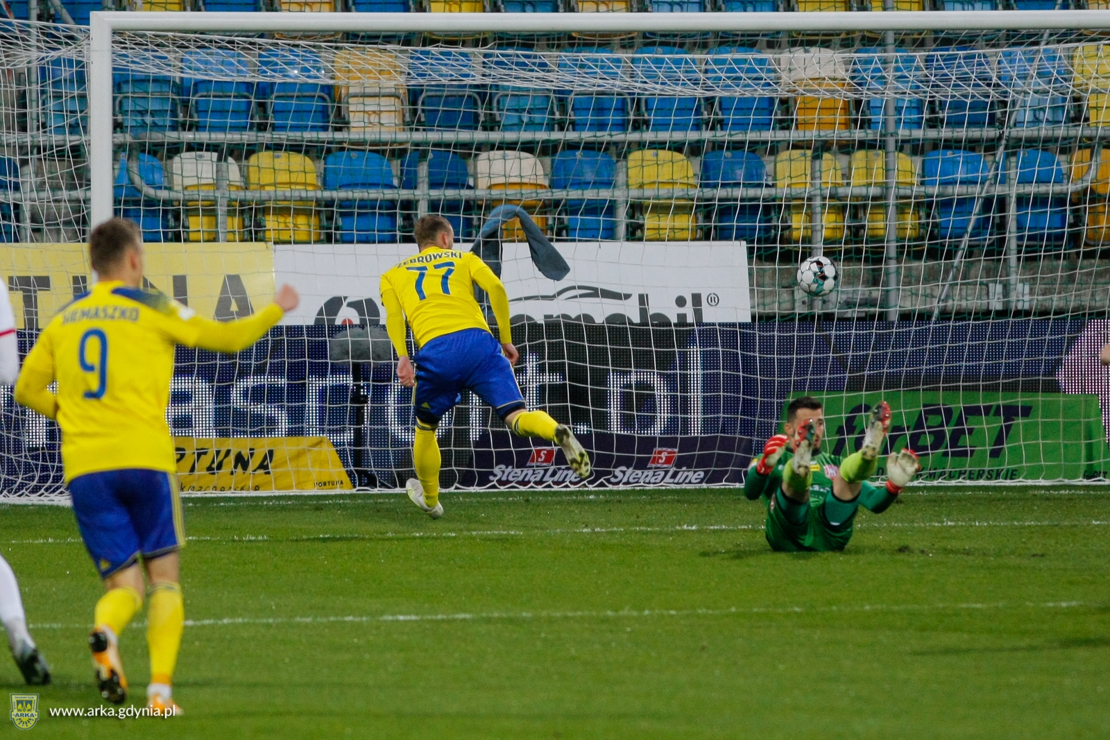 Centrum meczowe: Arka Gdynia - Resovia-image