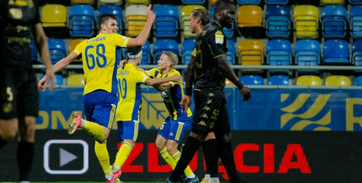 Fortuna 1 liga: Arka Gdynia - Widzew Łódź 3:1