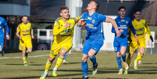 Fortuna 1 liga: Puszcza Niepołomice - Arka Gdynia 4:0