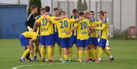 Derby na "dzień dobry". 4. liga RWS Investment Group wraca do gry