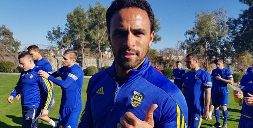 Napastnik Enrique Esqueda na testach.