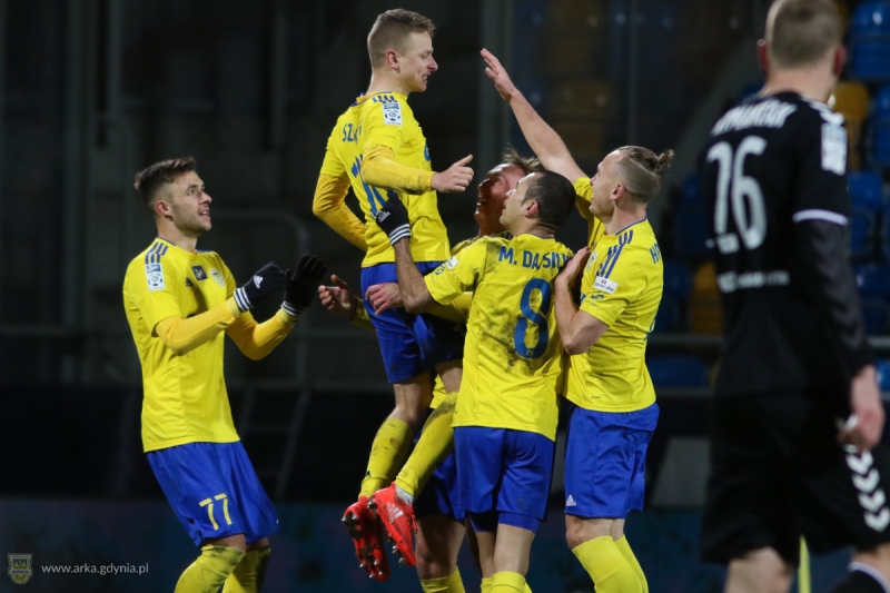 Korona Kielce. Historia spotkań-image