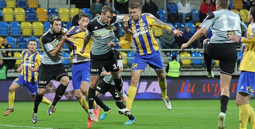Korona Kielce. Historia spotkań