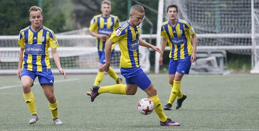 Zwycięstwo i remis juniorów.