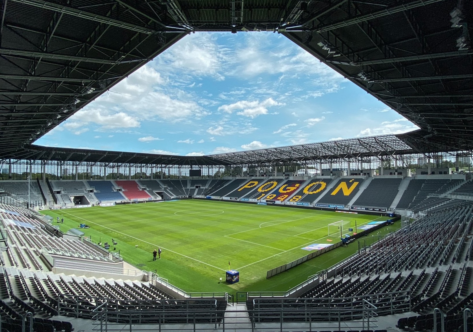 Centrum meczowe: Pogoń Szczecin - Arka Gdynia-image