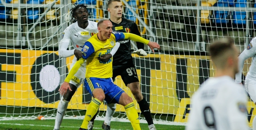 Statystyka meczu Arka Gdynia - Korona Kielce