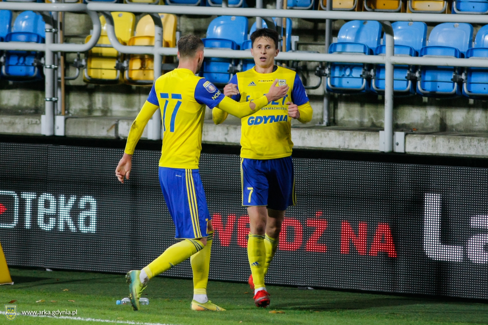 Statystyka meczu Arka Gdynia - Korona Kielce-image