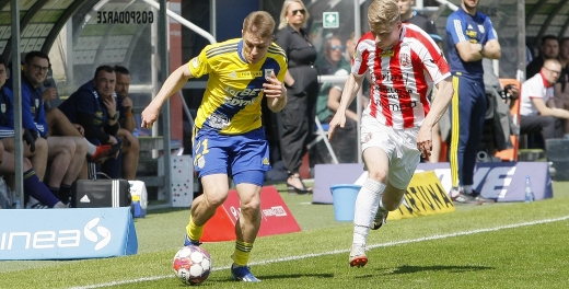 Centrum pomeczowe: Arka Gdynia - Resovia 3:2