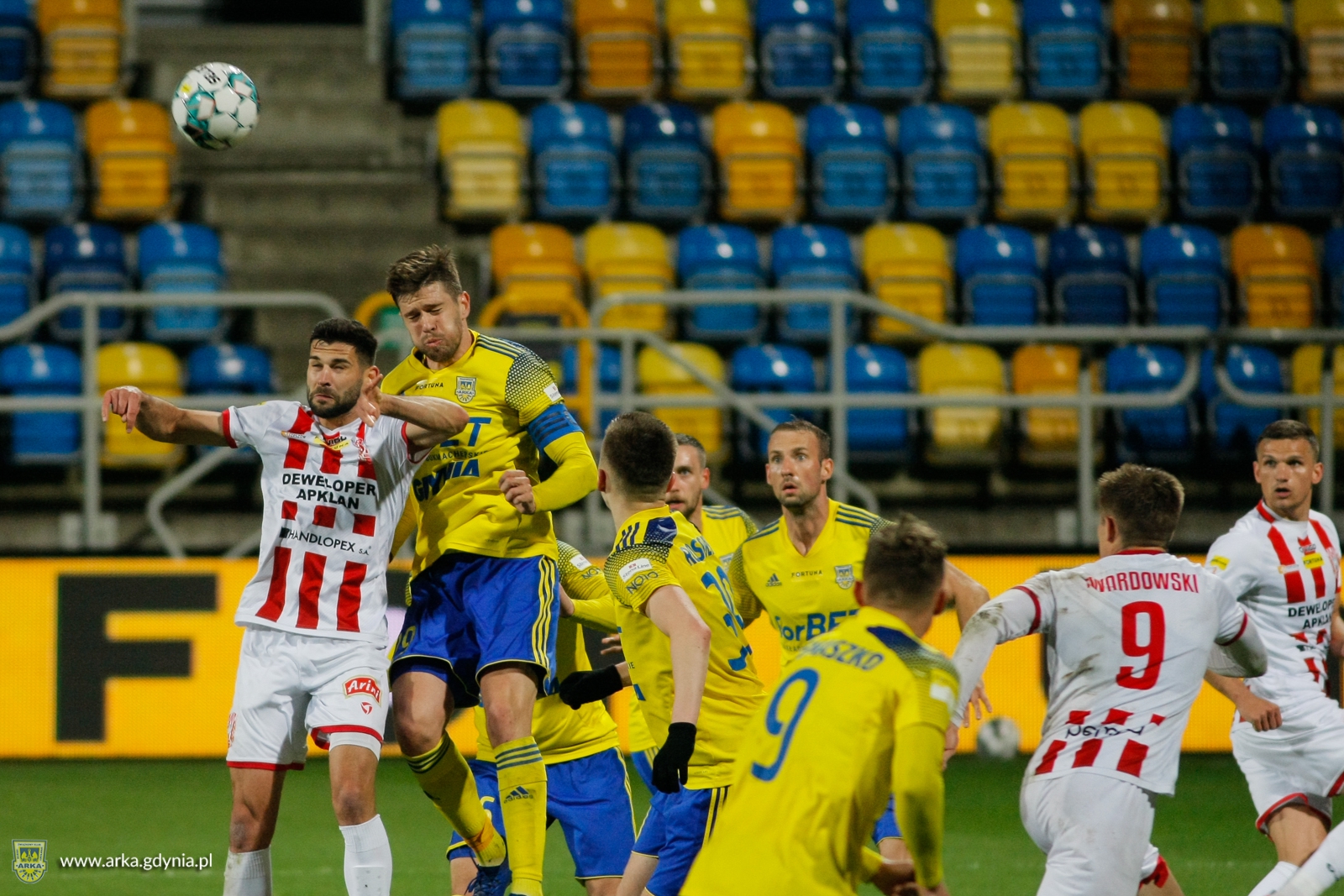 Centrum meczowe: Apklan Resovia - Arka Gdynia-image