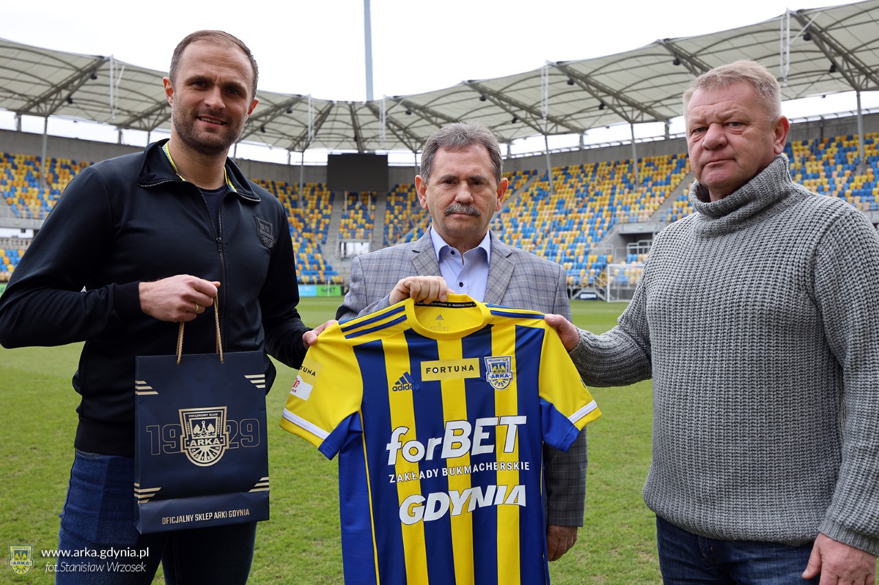Szkolenie młodzieży: Dwie kolejne umowy partnerskie-image