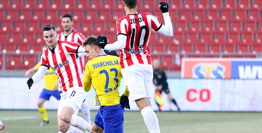 26. kolejka za nami: Lider nie zwalnia tempa.