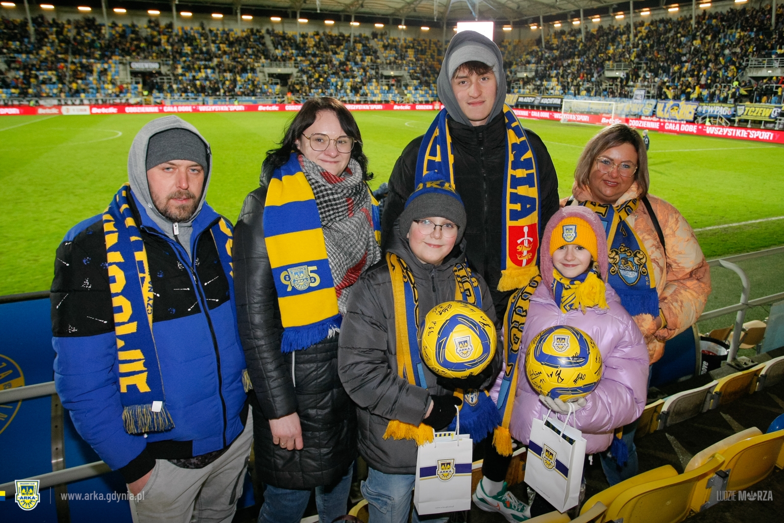 Wokół meczu: Jubileusz FC Tczew i świetlna oprawa-image